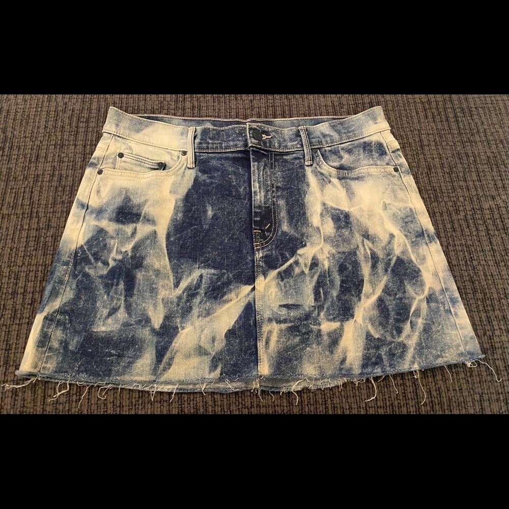 MOTHER denim jean skirt Nwot size 28‎